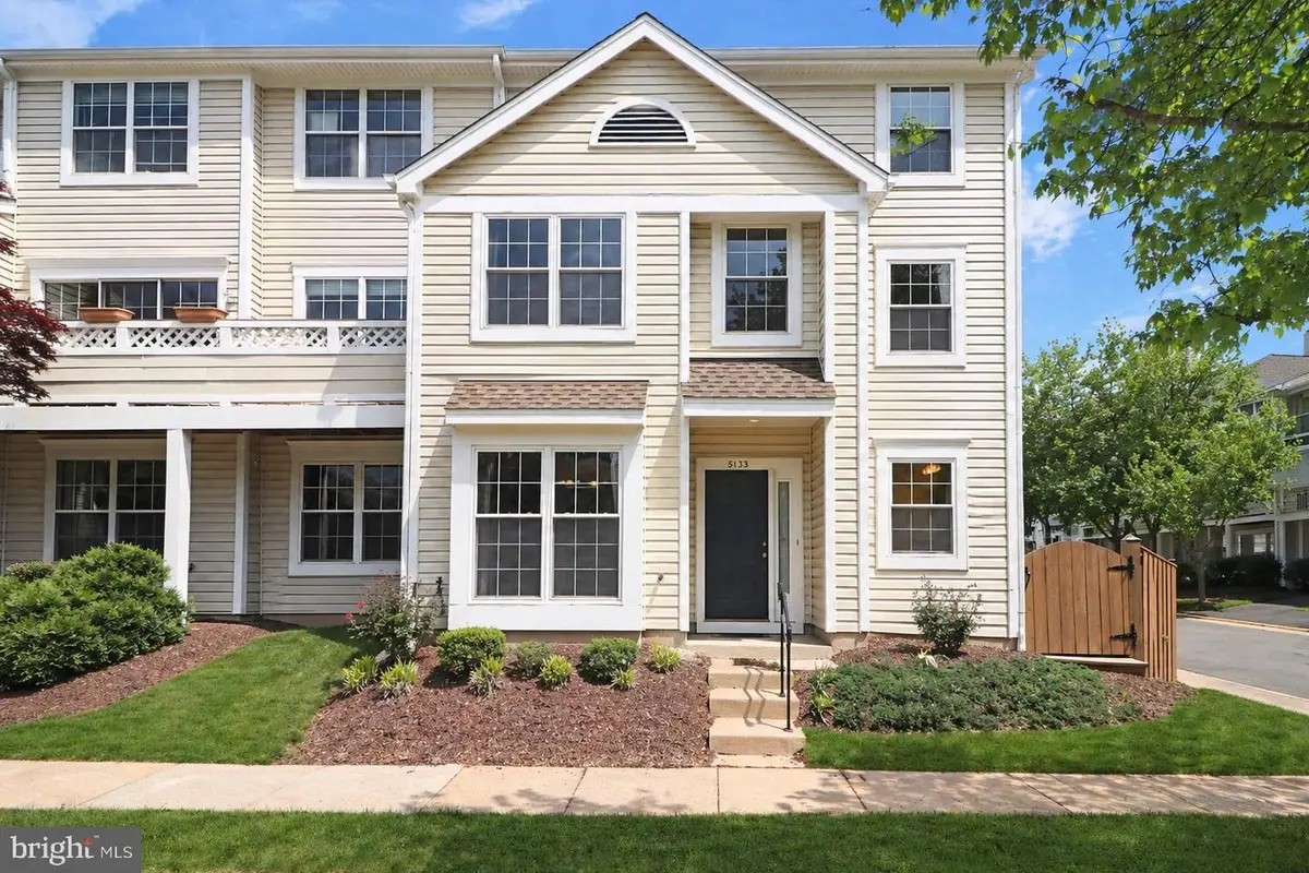 5133 Castle Harbor Way, Centreville, VA 20120 - #1