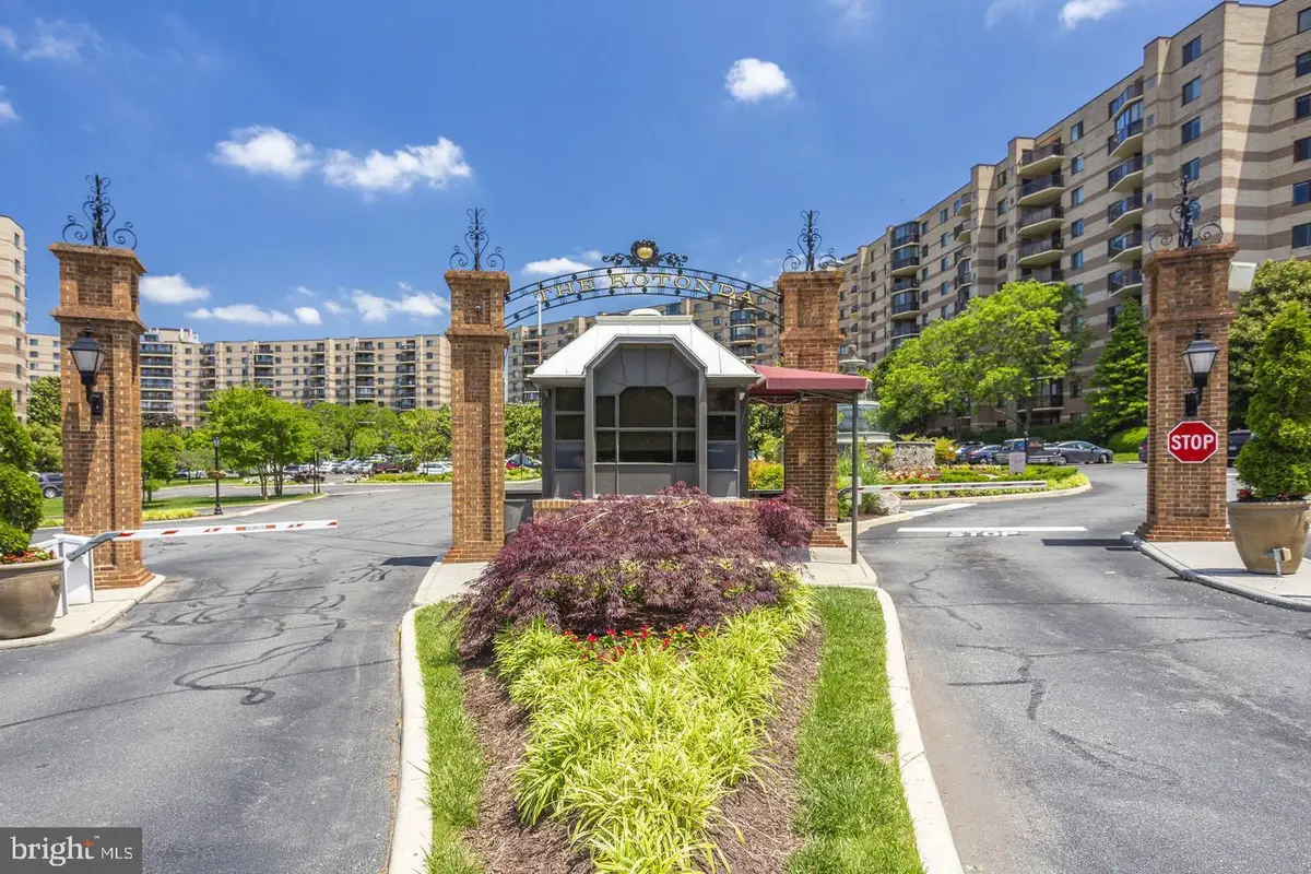8370 Greensboro Dr #107, McLean, VA 22102 - #1