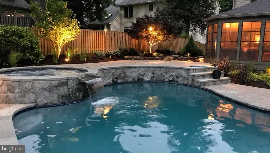 2910 Gray St, Oakton, VA 22124 - #2