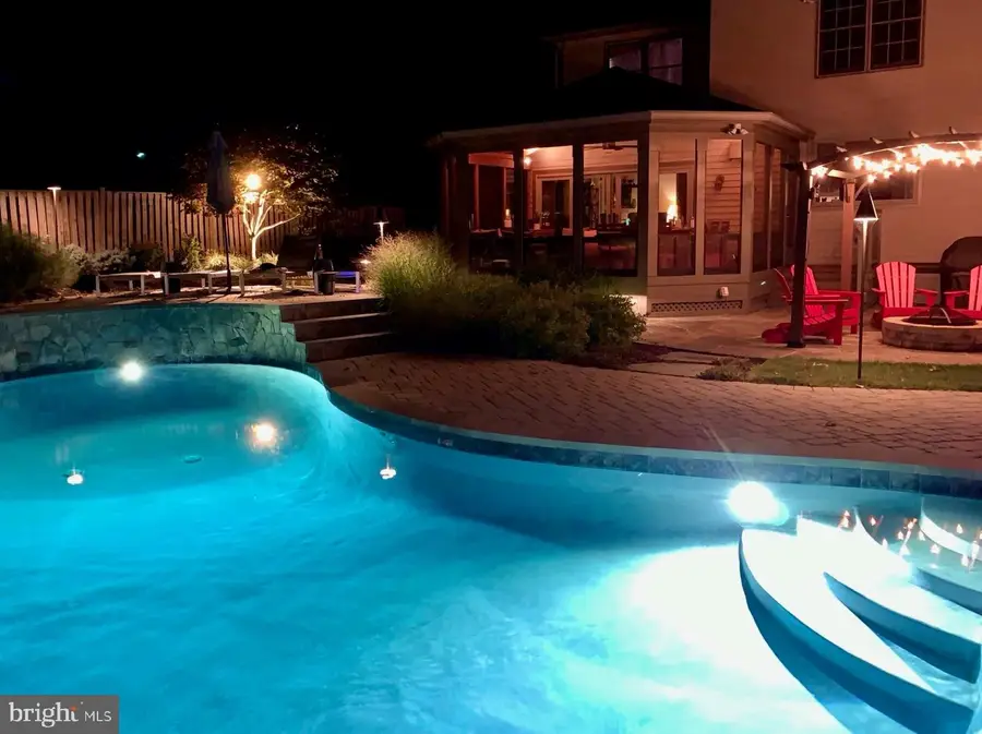 2910 Gray St, Oakton, VA 22124 - #3