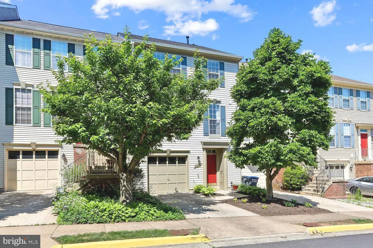 6316 Cider Barrel Cir, Centreville, VA 20121 - #1