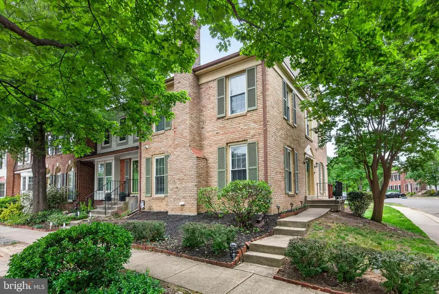 6124 Wellington Commons Dr, Alexandria, VA 22310 - #2