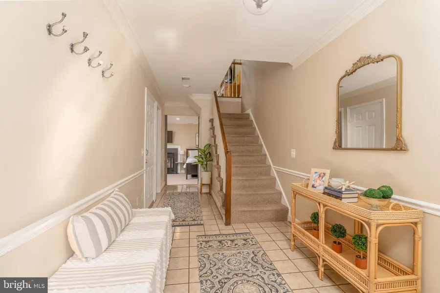 3560 S George Mason Dr #16, Alexandria, VA 22302 - #3