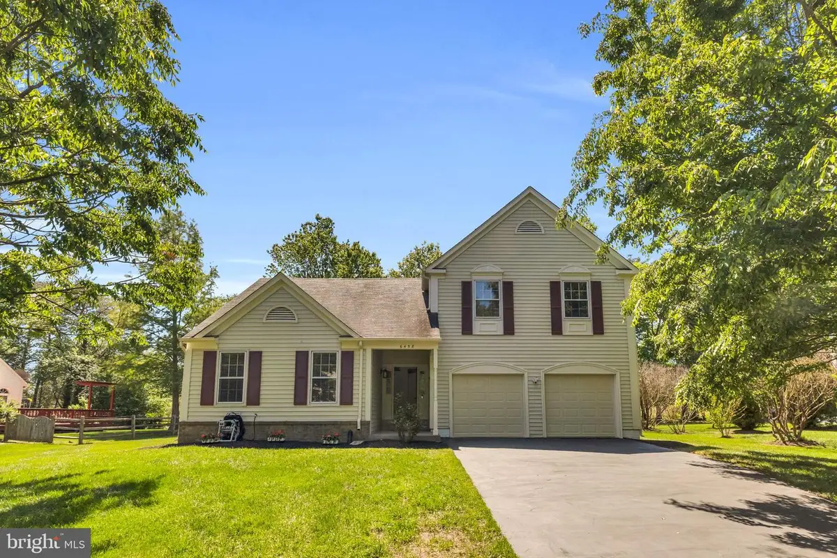 6458 Woodmere Pl, Centreville, VA 20120 - #1