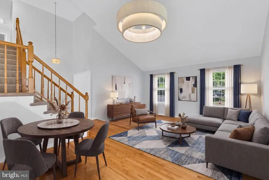 6458 Woodmere Pl, Centreville, VA 20120 - #3