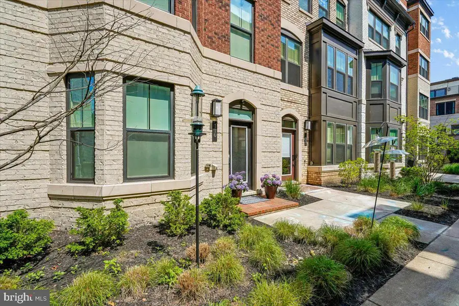 110 Nw Market Sq Nw #24, Vienna, VA 22180 - #3