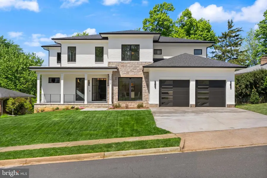 1324 Titania Ln, McLean, VA 22102 - #2