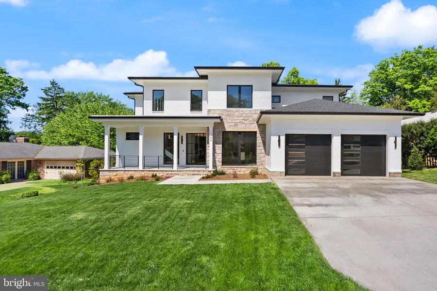 1324 Titania Ln, McLean, VA 22102 - #3