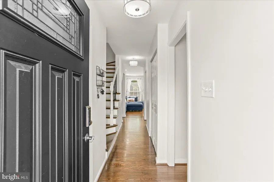 7213 Evanston Rd, Springfield, VA 22150 - #3