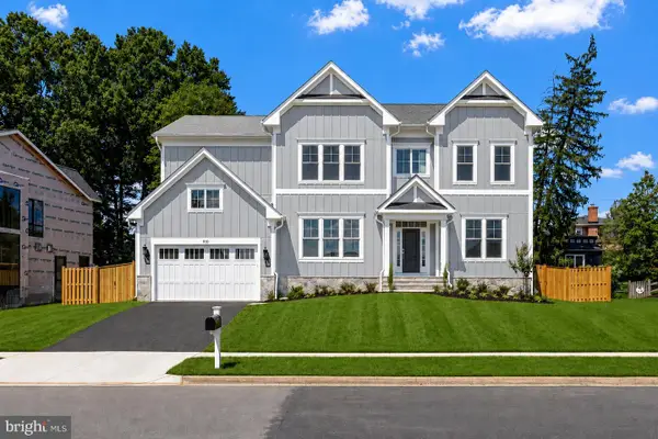 608 Roberts Dr Nw, VIENNA, VA 22180