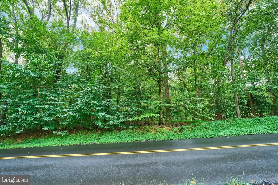 9113 Jeffery Rd, Great Falls, VA 22066 - #2