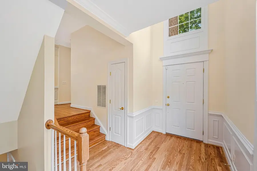 9576 Lagersfield Cir, Vienna, VA 22181 - #2