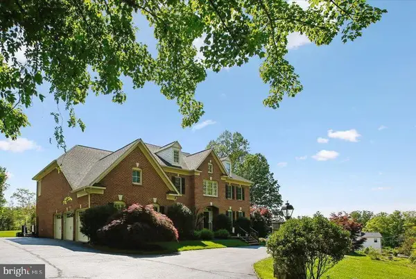 11133 Oakton Rd, OAKTON, VA 22124