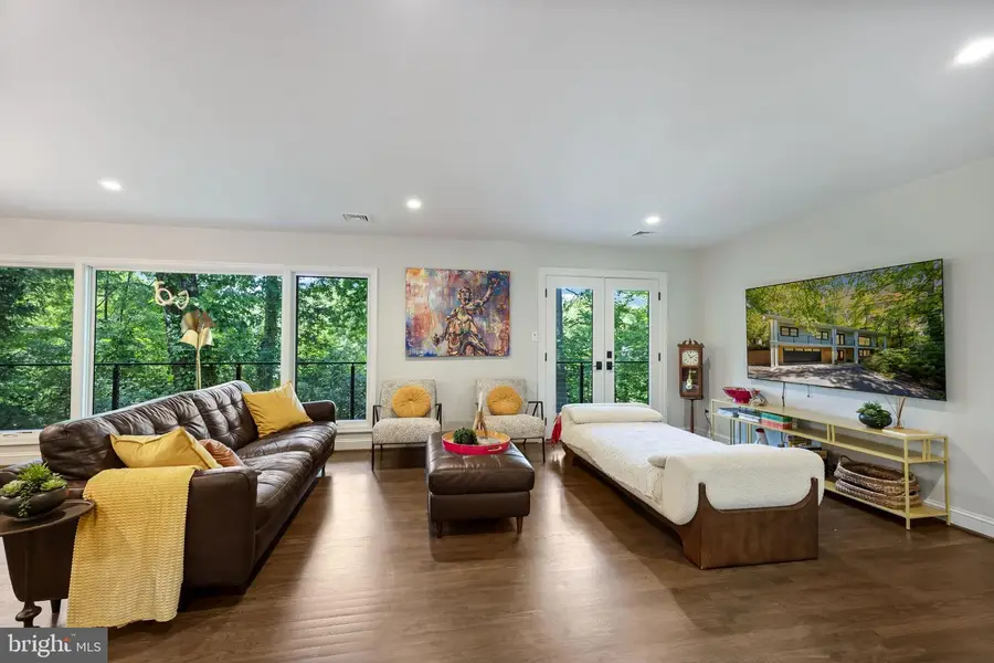 6316 Beachway Dr, Falls Church, VA 22044 - #2