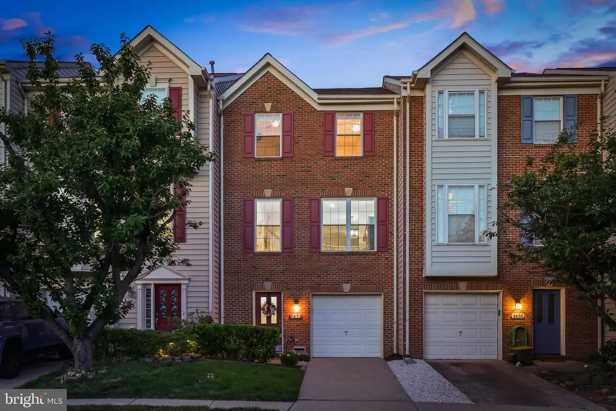 4653 Flatlick Branch Dr, Chantilly, VA 20151 - #1