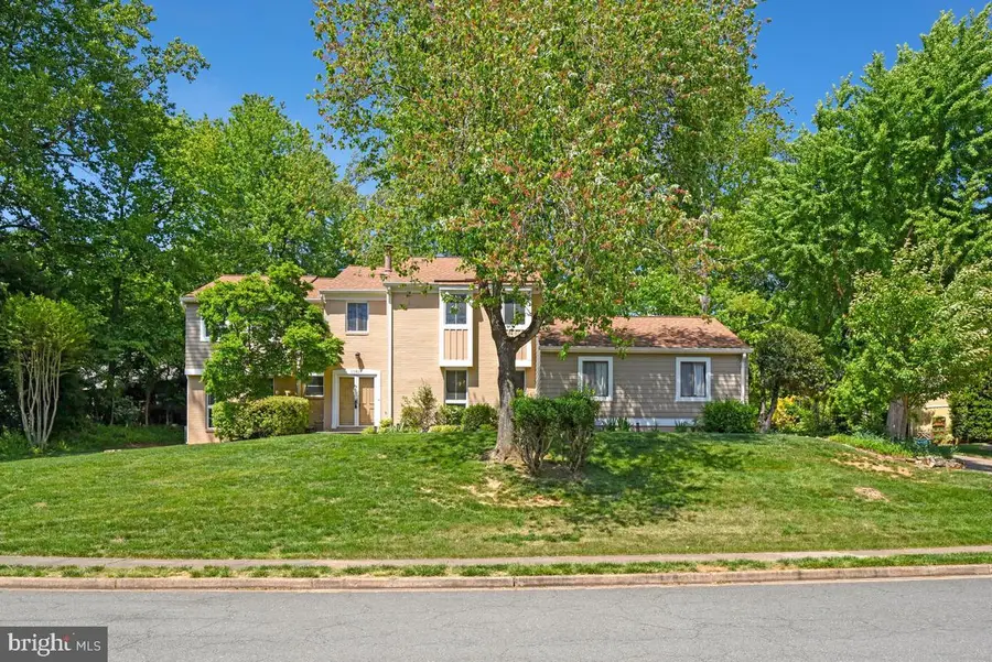 11814 Blue Spruce Rd, Reston, VA 20191 - #2