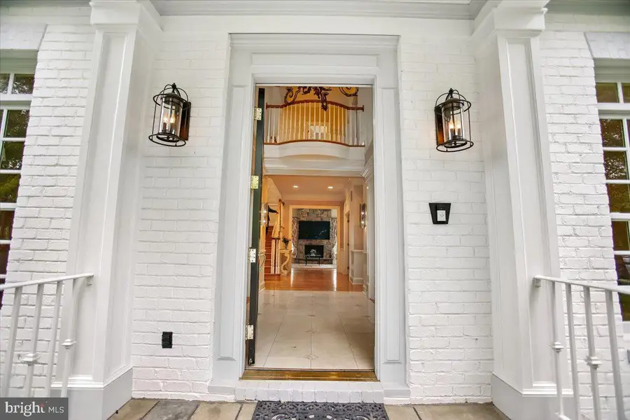 6809 Sorrel St, McLean, VA 22101 - #2