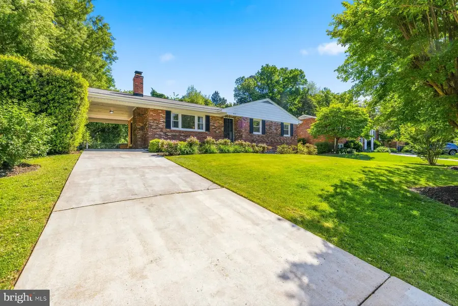 8311 W Boulevard Dr, Alexandria, VA 22308 - #2