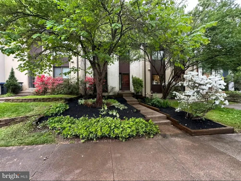 11944 Barrel Cooper Ct, Reston, VA 20191 - #1