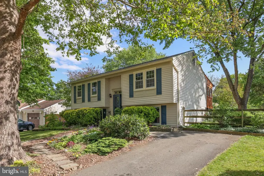 515 Worchester St, Herndon, VA 20170 - #3