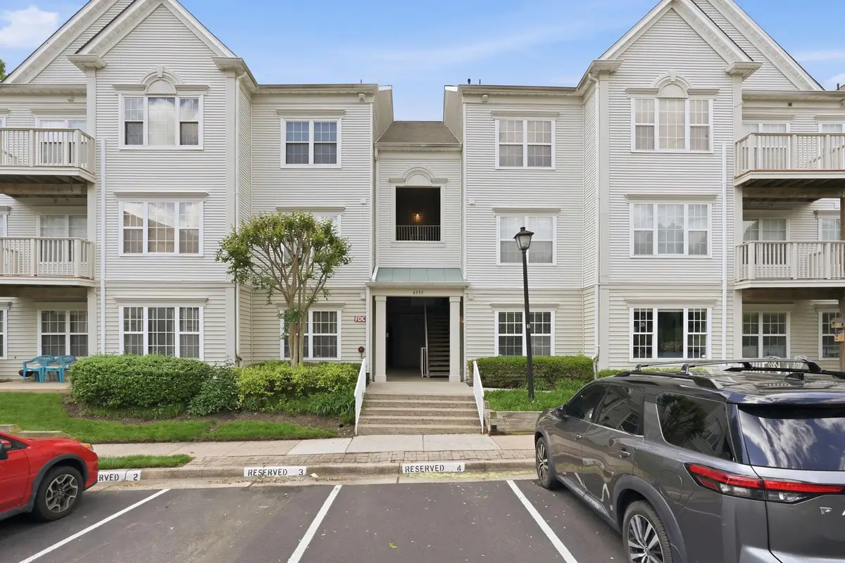 4359 Wilson Valley #302, Fairfax, VA 22033 - #1
