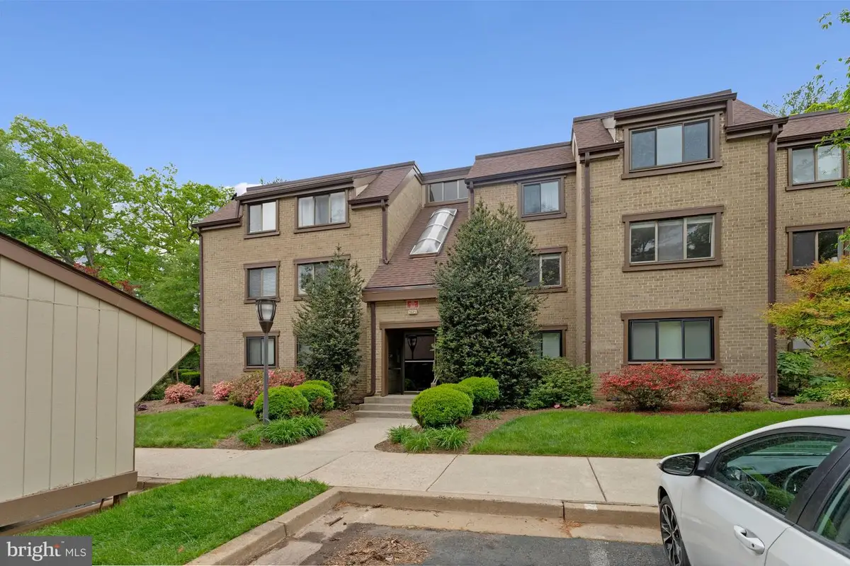 1621 Parkcrest Cir #9a/201, Reston, VA 20190 - #1