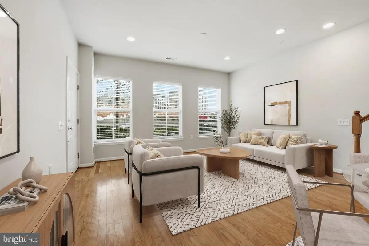 2951 Finsbury Pl #97, Fairfax, VA 22031 - #1