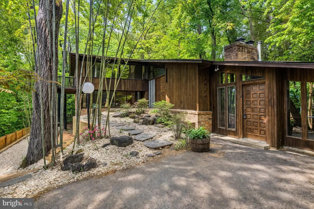 6412 Recreation Ln, Falls Church, VA 22041 - #1