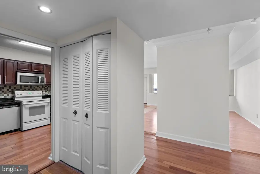 3713 S George Mason Dr #1412, Falls Church, VA 22041 - #3