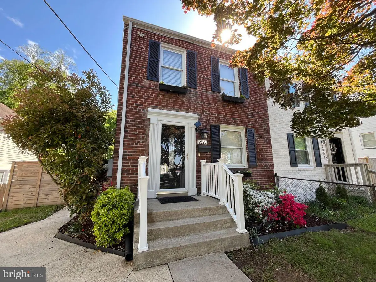2329 Riverside Ter, Alexandria, VA 22303 - #1