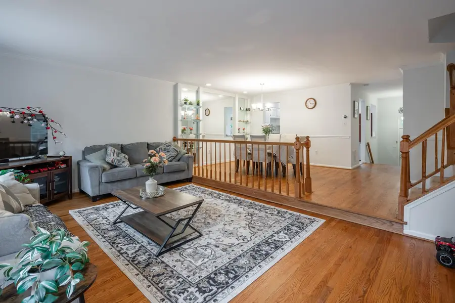 12308 Quiet Hollow Ct, Fairfax, VA 22033 - #3