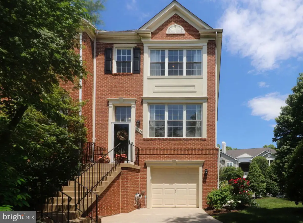 12000 Edgemere Cir, Reston, VA 20190 - #1