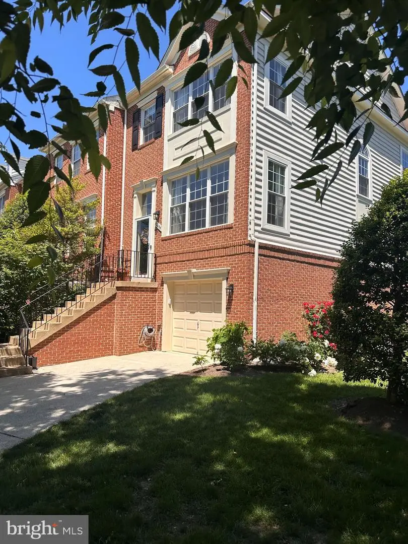 12000 Edgemere Cir, Reston, VA 20190 - #3