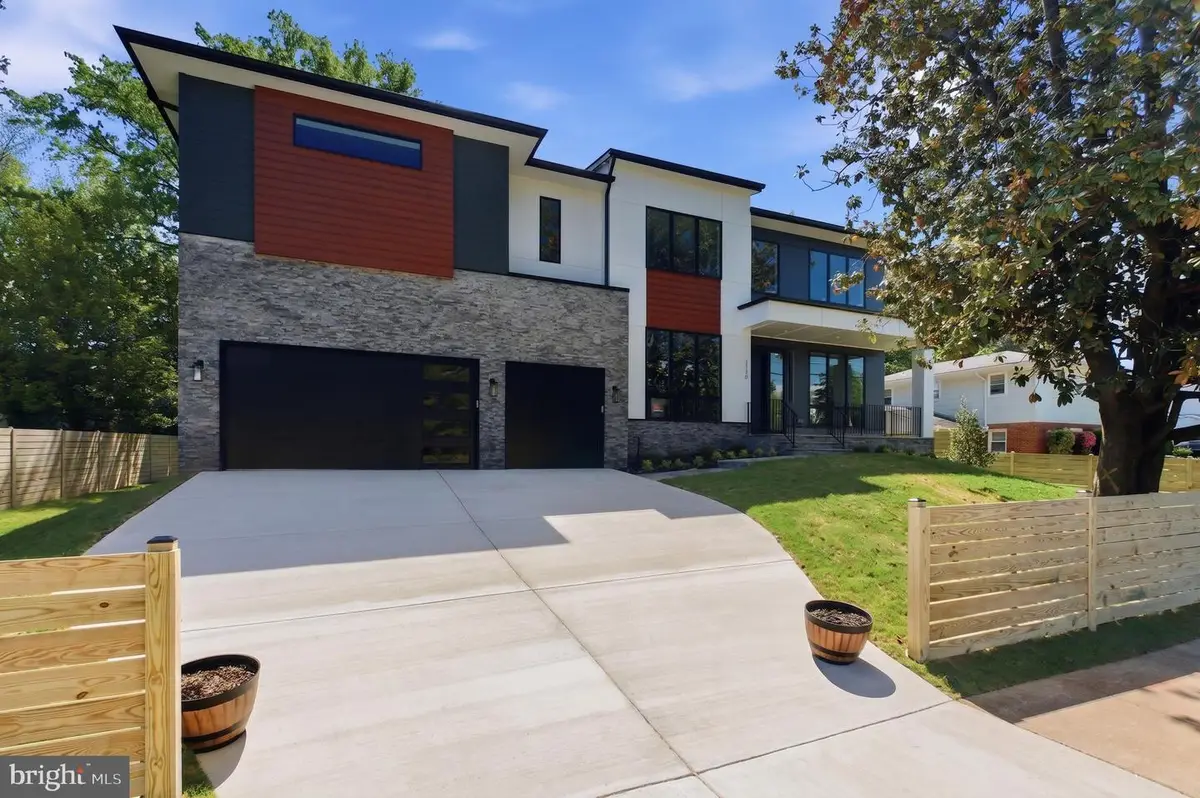 1736 Great Falls St, McLean, VA 22101 - #1