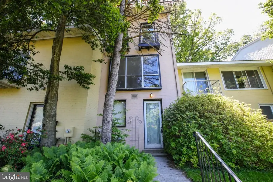 11447 Waterview Cluster, Reston, VA 20190 - #3