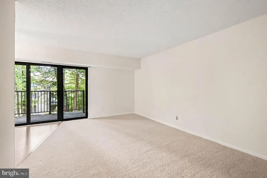 2247 Castle Rock Sq #12c, Reston, VA 20191 - #3