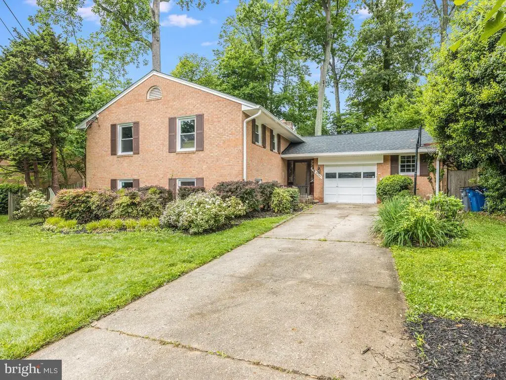 8706 Braeburn Dr, Annandale, VA 22003 - #1