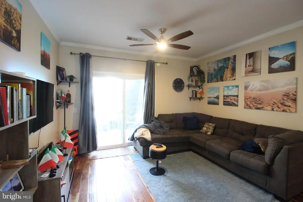 1570 Spring Gate Dr #7113, McLean, VA 22102 - #1