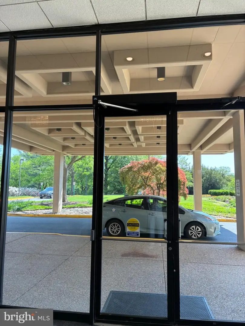 1800 Old Meadow Rd #101, McLean, VA 22102 - #2