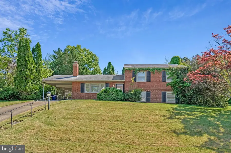 1805 Dumbarton St, McLean, VA 22101 - #2