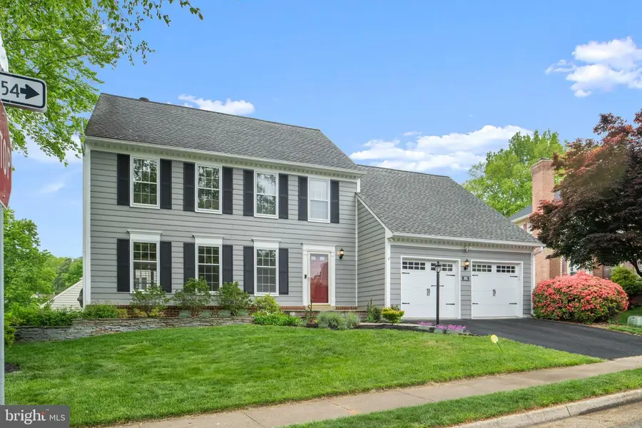 8952 Kenilworth Dr, Burke, VA 22015 - #3