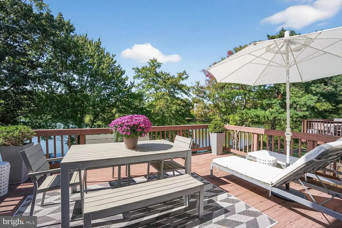 2922 Bridgehampton Ct, Falls Church, VA 22042 - #1