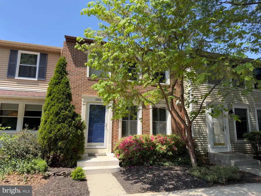 2922 Bridgehampton Ct, Falls Church, VA 22042 - #2