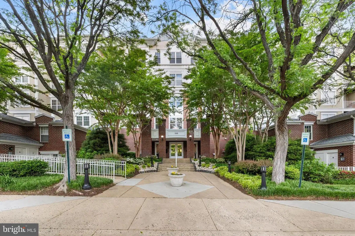 1641 International Dr #412, McLean, VA 22102 - #1