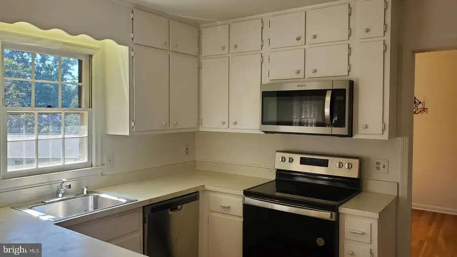 6449 Johns Rd, Falls Church, VA 22043 - #3