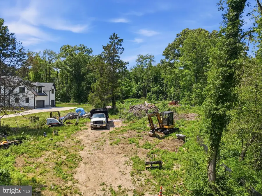 5516 Summit St, Centreville, VA 20120 - #3