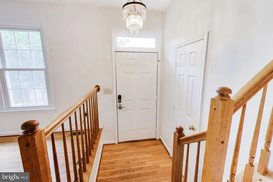 14738 Grobie Pond Ln, Centreville, VA 20120 - #3