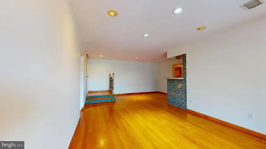 11208 Chestnut Grove Sq #210, Reston, VA 20190 - #2