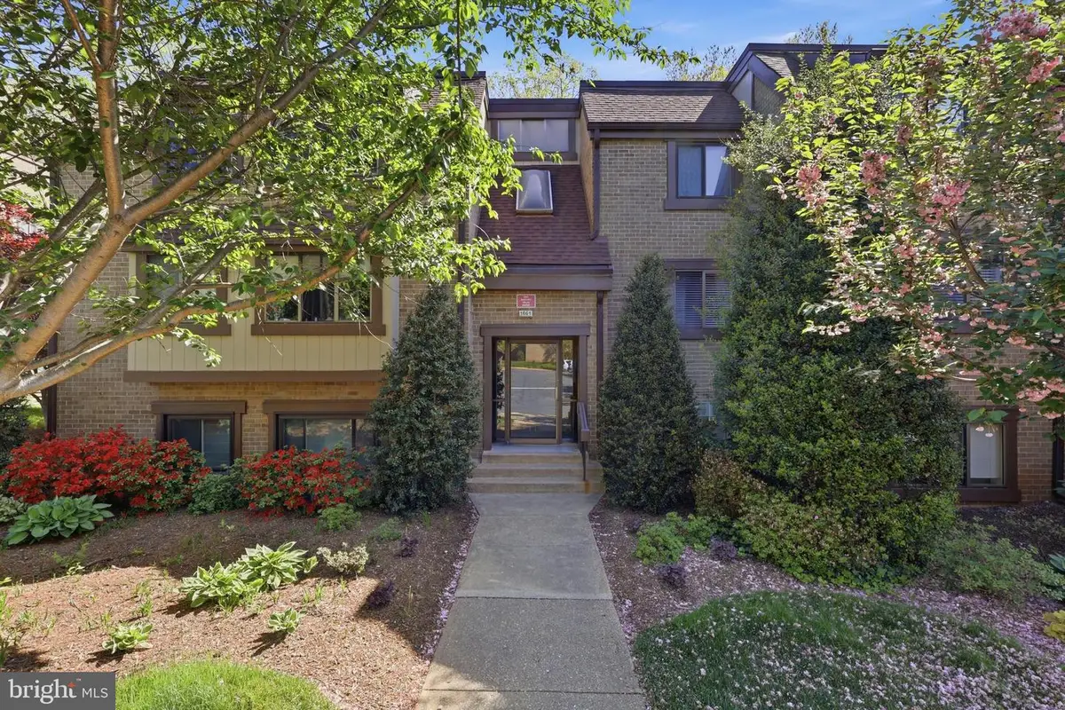 1637 Parkcrest Cir #8e/300, Reston, VA 20190 - #1