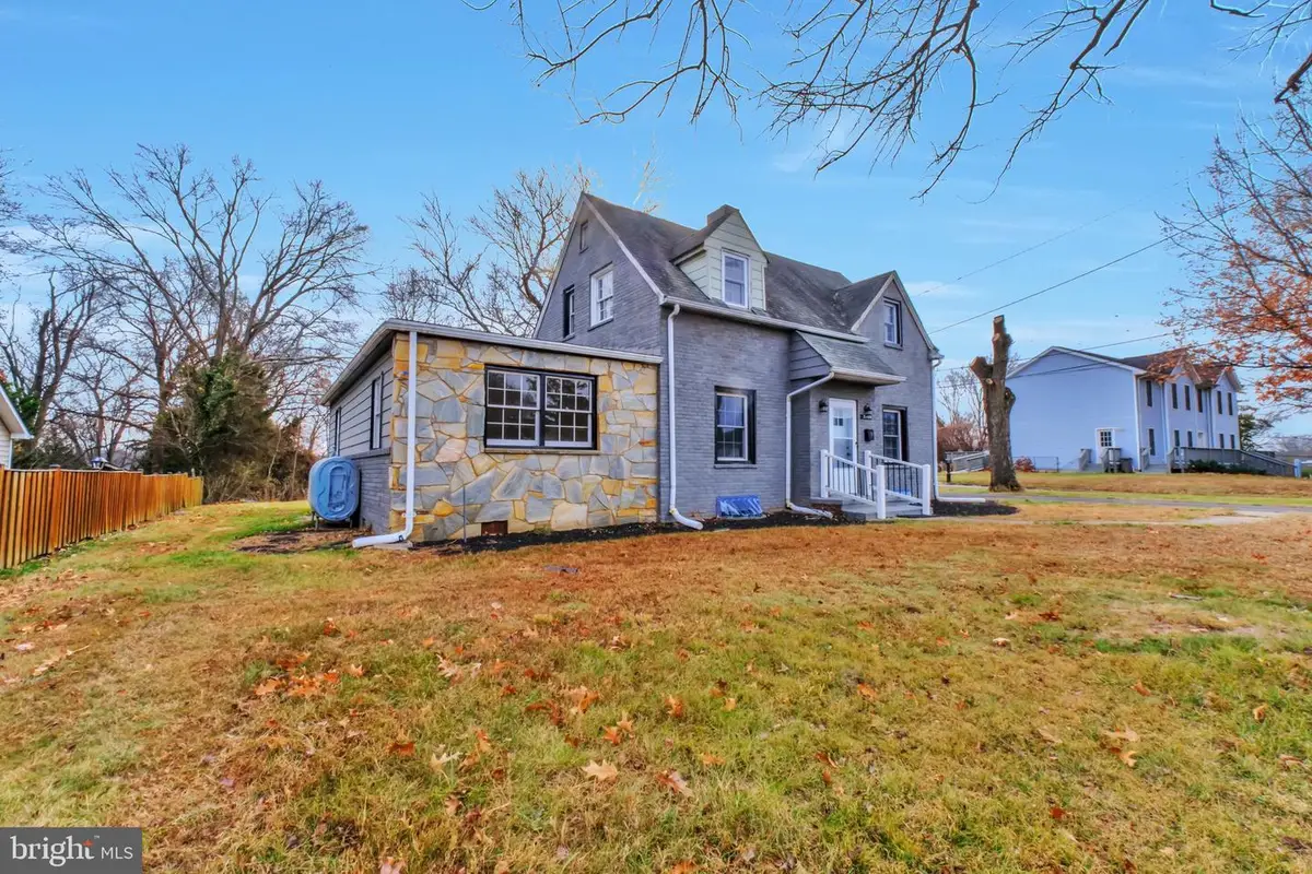 3509 Annandale Rd, Annandale, VA 22003 - #1
